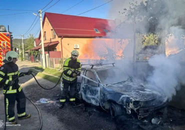 Хустські рятувальники ліквідували загорання автомобіля