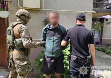 На Мукачівщині раніше судимий зловмисник пограбував місцеву жительку