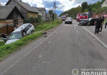 Внаслідок ДТП на Тячівщині травмовано 4-річну дівчинку та її маму