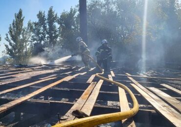 На деревообробному підприємстві в селищі Великий Бичків сталася пожежа