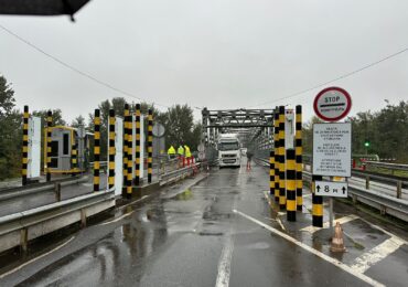 До уваги перевізників! Угорські автодорожники ремонтуватимуть дорожнє покриття мосту через Тису