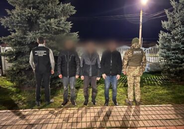 Поблизу кордону з Угорщиною прикордонники затримали трьох порушників