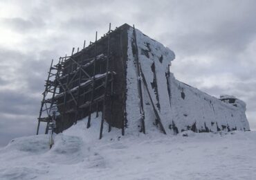 На високогір'ї Карпат температура повітря -5°C