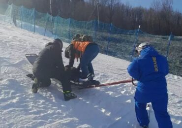 Рятувальники допомогли травмованій лижниці