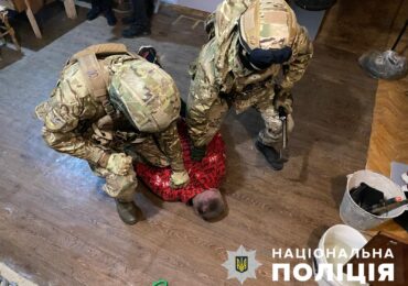 В Ужгороді затримали зловмисника, який напав на жінку та відібрав сумку з кількома тисячами євро