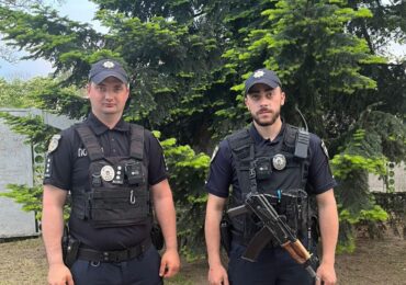 В Ужгороді патрульні повернули рідним хлопця, який загубився