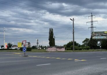 На вʼїзді у Мукачево тривають роботи з облаштування кільцевої розвʼязки