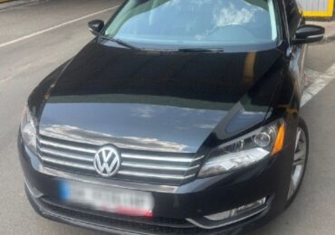 На кордоні з Угорщиною виявили викрадений автомобіль