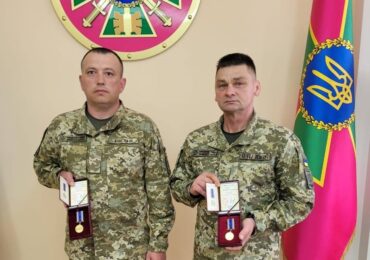 «Захиснику Вітчизни»: двох прикордонників Чопського загону відзначили державними нагородами
