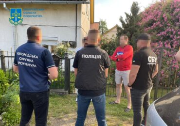 На Закарпатті затримано лікаря ВЛК, який за хабар допоміг пацієнту зняти його з військового обліку