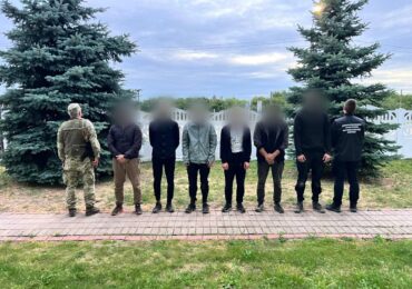 Поблизу кордону з Угорщиною прикордонники зупинили групу порушників