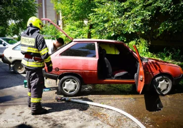 Ужгородські рятувальники ліквідували пожежу в легковому автомобілі