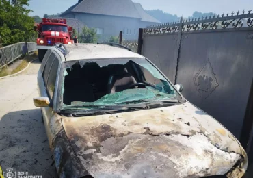Пожежа на Тячівщині: згорів гараж і авто