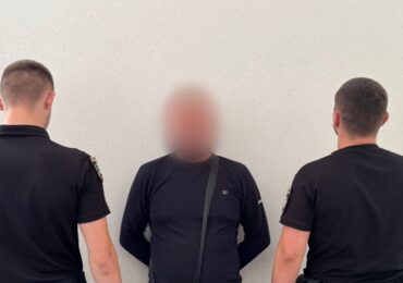 Здійснив кілька пострілів та втік: поліцейські Тячівщини розшукали та затримали підозрюваного у замаху на вбивство