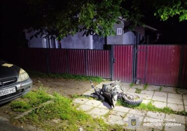 У Рахові неповнолітній пасажир мотоцикла отримав тяжкі травми внаслідок ДТП