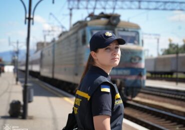 На Закарпатті зустріли черговий евакуаційний потяг