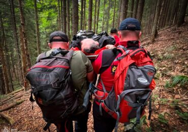 На Закарпатті у горах помер 26-річний турист