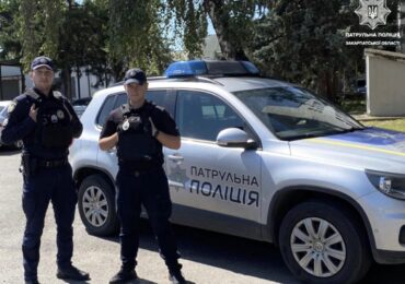 В Ужгороді патрульні допомогли семирічному хлопчику безпечно повернутися додому