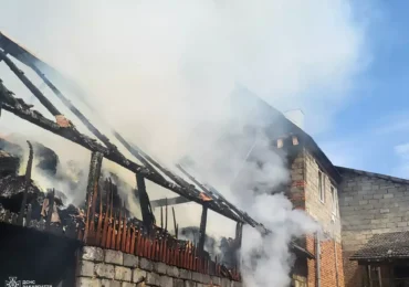 Вогнеборці Рахівщини ліквідували загорання будівлі та врятували свійську худобу