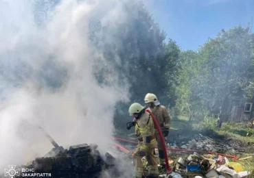 Тячівські вогнеборці ліквідували загорання дерев’яної господарської споруди