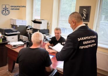 У Хусті депутат налагодив незаконну торгівлю безакцизними електронними сигаретами