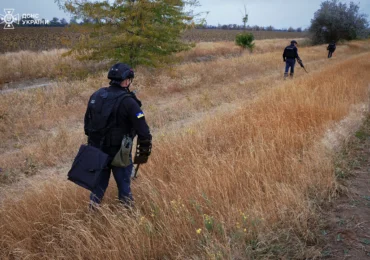 Закарпатські піротехніки продовжують очищати деокуповані території Херсонщини від вибухонебезпечних предметів