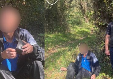 У Хусті поліцейський охорони врятував чоловіка, який впав у річку