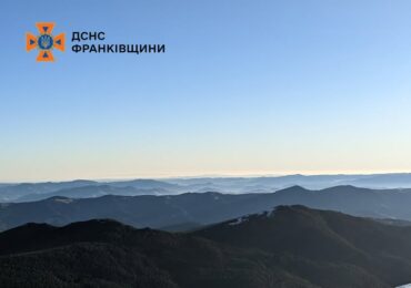 На високогір'ї Карпат температура повітря -3°C