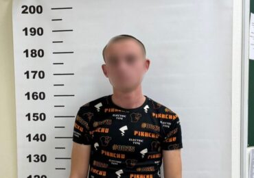 У пункті пропуску «Ужгород» затримали правопорушника, який намагався поза контролем пробратися у Словаччину