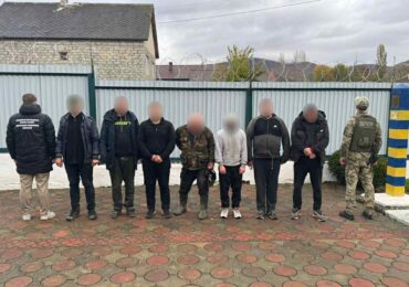 На Закарпатті прикордонники затримали дві групи порушників з «провідником»