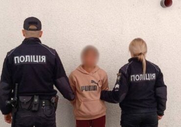 Вчинила підпал через неприязні стосунки з потерпілим: поліцейські Іршави затримали підозрювану у злочині