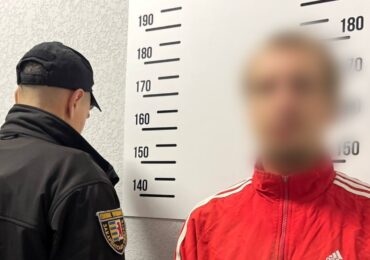 Затримали підозрюваного у замовному підпалі автомобіля в Мукачеві