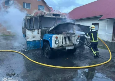 На Тячівщині згорів автобус 1984 року випуску