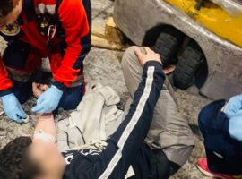 В Ужгороді 18-річного юнака затиснуло ногу навантажувачем