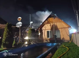 На Хустщині горів житловий будинок