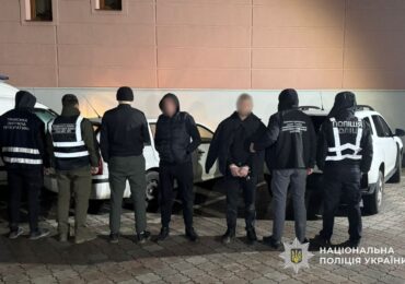 На Закарпатті правоохоронці затримали двох причетних до переправлення