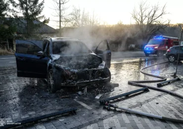 В Ужгороді горів Mercedes-Benz GLS