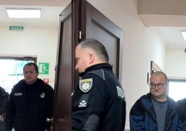 На Закарпатті засудили вітчима і матір за систематичне ґвалтування 12-річної дівчинки