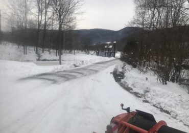 На дорогах Закарпатті посилені заходи проти ожеледиці