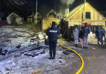 Ужгородські рятувальники ліквідували пожежу в житловому будинку