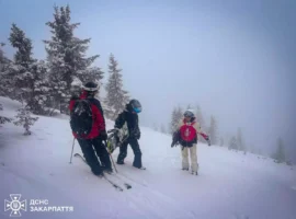 На Рахівщині гірські рятувальники знайшли двох неповнолітніх сноубордисток із Хмельниччини