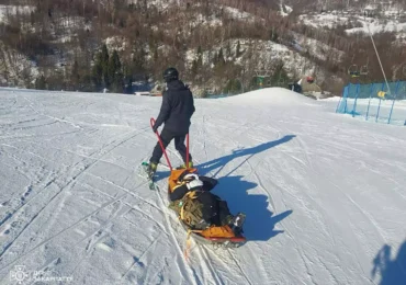 Рятувальники надали допомогу травмованій лижниці на горі Красія