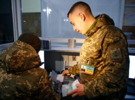 На Закарпатті викрили двох чоловіків, які намагалися перетнути кордон за документами з ознаками підробки