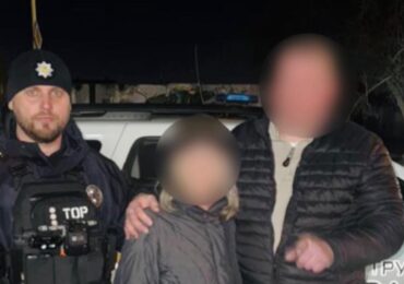 В Ужгороді патрульні допомогли літній жінці повернутися додому