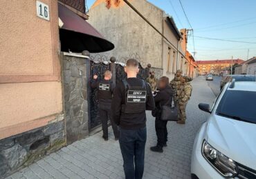 Прикордонники ліквідували канал незаконного переправлення чоловіків до Словаччини