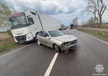 В Ужгороді затримали водія, який ігнорував судові обмеження та влаштував ДТП