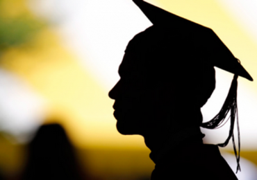 Прокуратура змусила Виноградівську міськраду виплатити допомогу 19 випускникам-сиротам