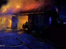 Вогнеборці Тячівщини ліквідували пожежу в надвірній споруді та не допустили її перекидання на житловий будинок