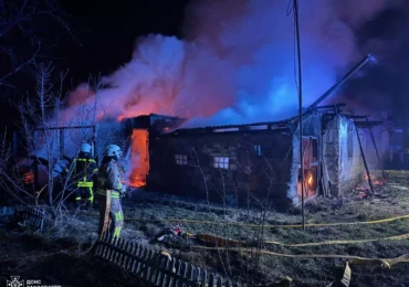 Вогнеборці Тячівщини запобігли поширенню вогню на літню кухню та житловий будинок