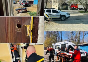 Берегівські рятувальники та медики врятували чоловіка у зачиненій квартирі